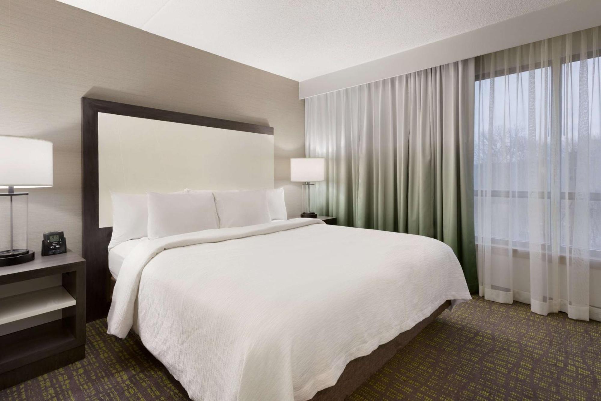 Embassy Suites Newark - Wilmington/South Dış mekan fotoğraf
