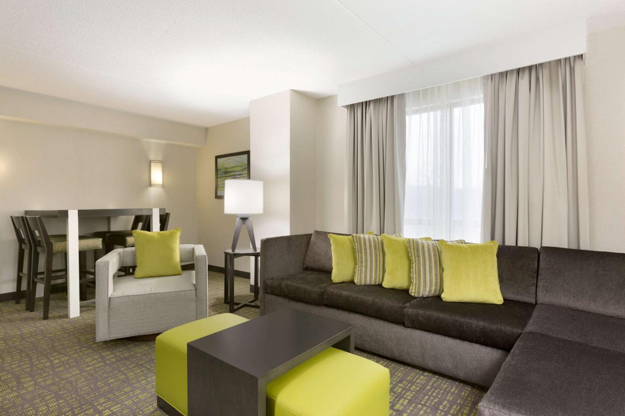 Embassy Suites Newark - Wilmington/South Dış mekan fotoğraf
