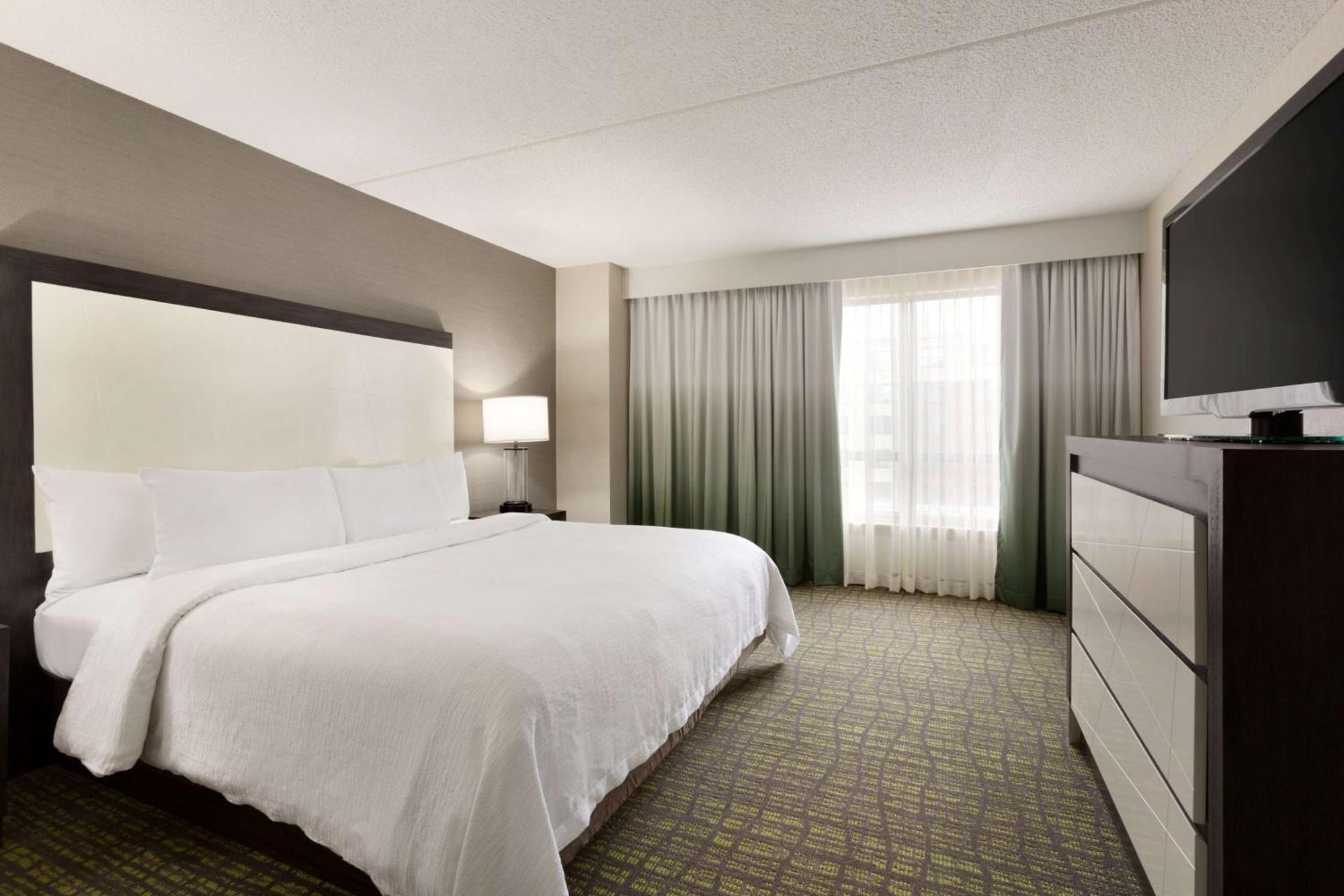 Embassy Suites Newark - Wilmington/South Dış mekan fotoğraf
