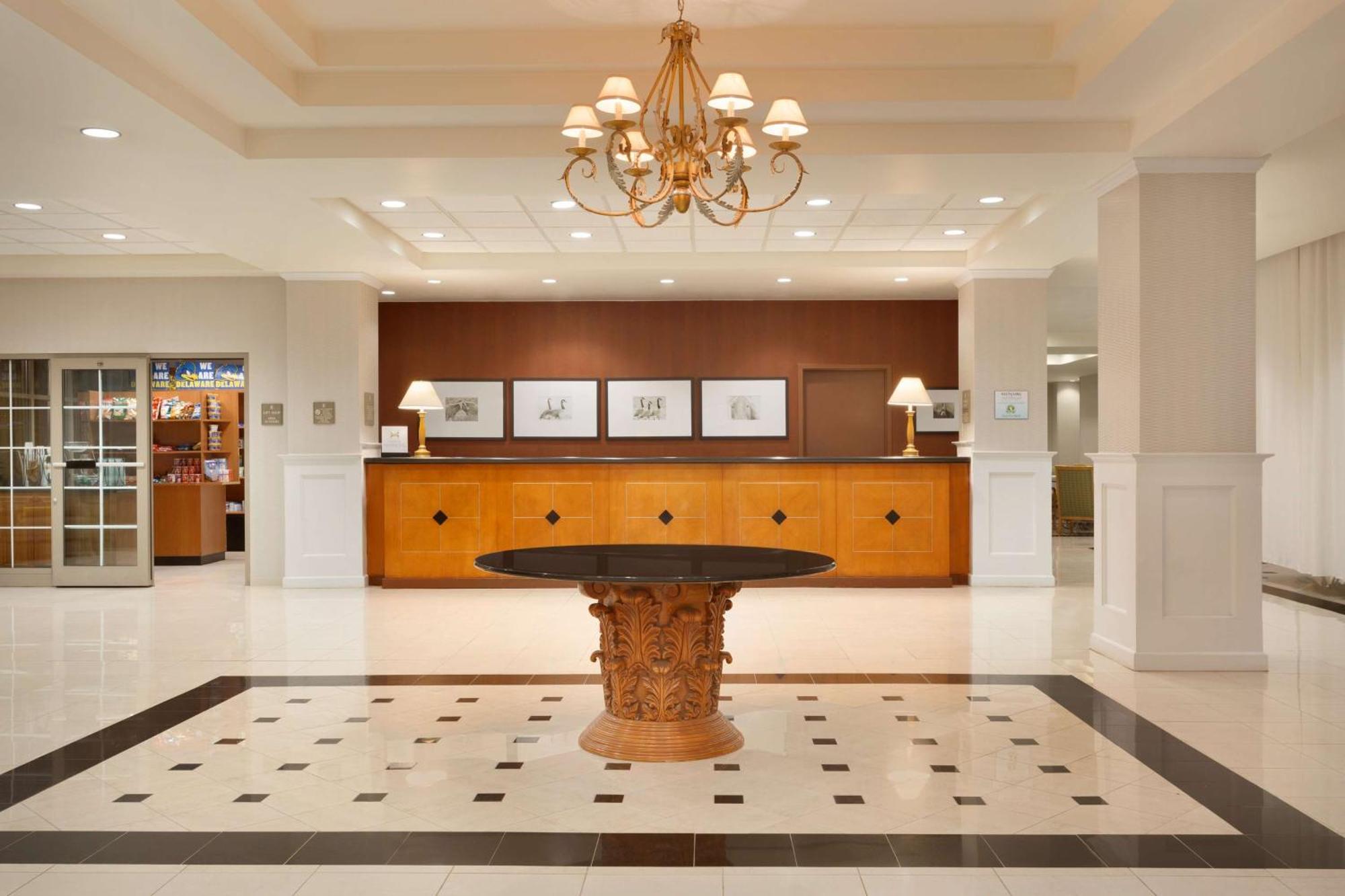 Embassy Suites Newark - Wilmington/South Dış mekan fotoğraf