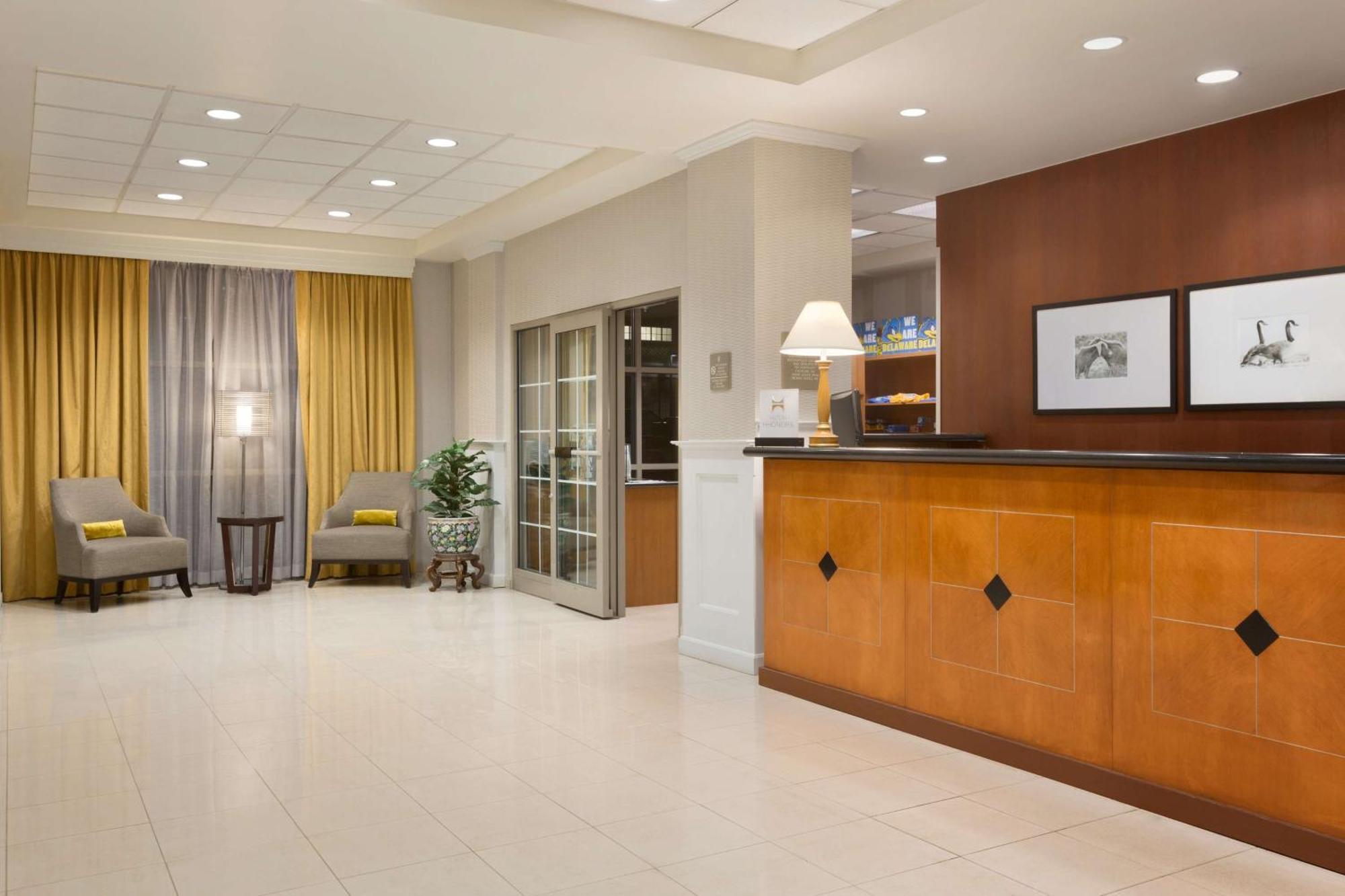 Embassy Suites Newark - Wilmington/South Dış mekan fotoğraf