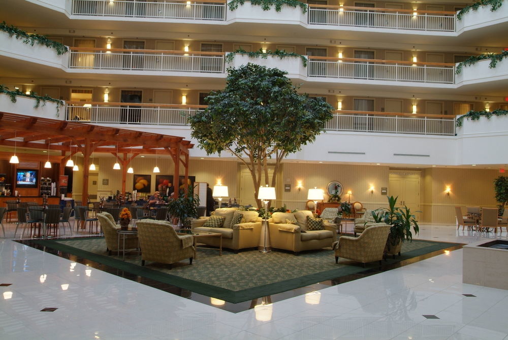 Embassy Suites Newark - Wilmington/South Dış mekan fotoğraf